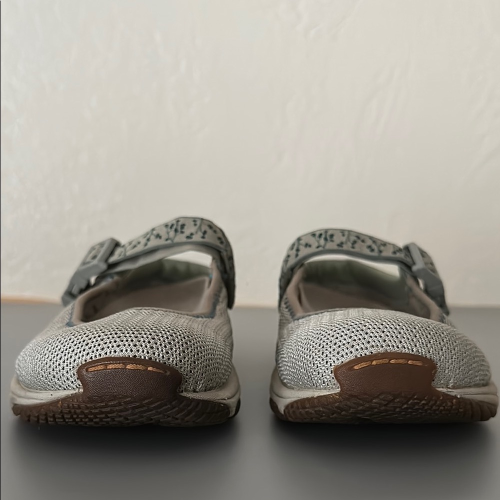 Merrell Green Mary Jane casual Shoes with Floral Strap - Picture 3 of 10